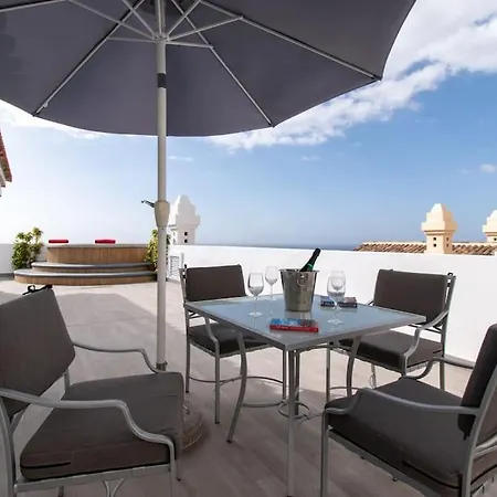 Skylight. Wonderful 6 Bedroom Villa. Villa Costa Adeje (Tenerife)