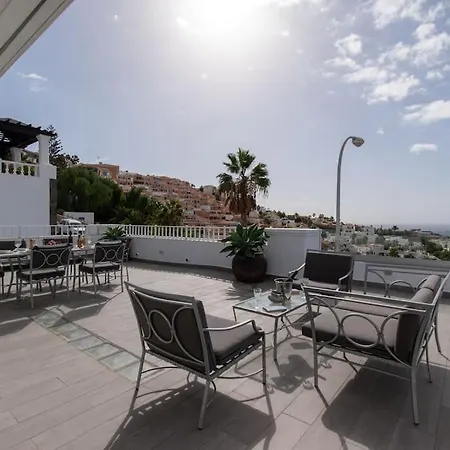 Skylight. Wonderful 6 Bedroom Villa. Villa *
